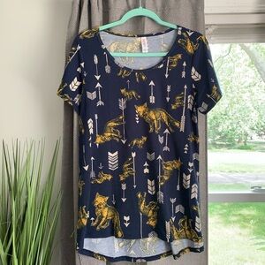 LuLaRoe Classic T Size Medium Wolves Arrows Rare Print